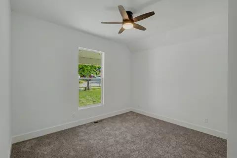 Bedroom - 2014 E Jay St, Ozark, MO 65721 photo 4 of 10