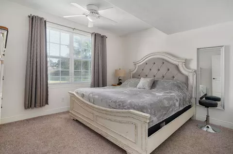 Bedroom - 2127 N Williamsburg Ln, Ozark, MO 65721 photo 3 of 4