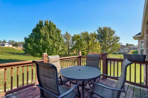 Exterior - 2127 N Williamsburg Ln, Ozark, MO 65721 photo 6 of 8