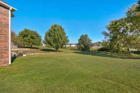 Exterior - 2127 N Williamsburg Ln, Ozark, MO 65721 photo 7 of 8