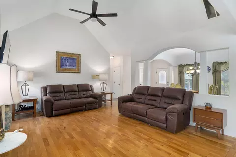 Living - 2127 N Williamsburg Ln, Ozark, MO 65721 photo 3 of 4
