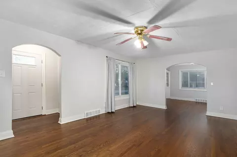 Living - 637 S Kickapoo Ave, Springfield, MO 65804 photo 2 of 6