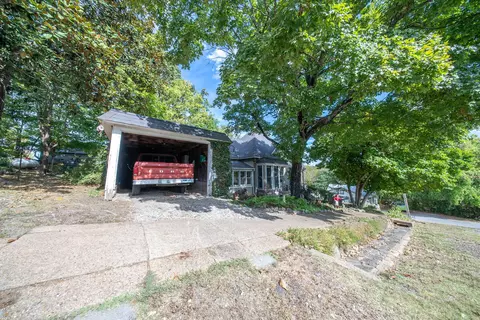 Exterior - 204 Arch St, Thayer, MO 65791 photo 14 of 19