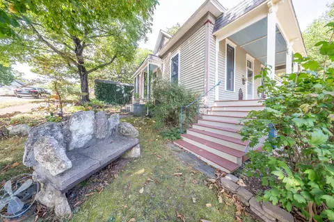 Exterior - 204 Arch St, Thayer, MO 65791 photo 7 of 19