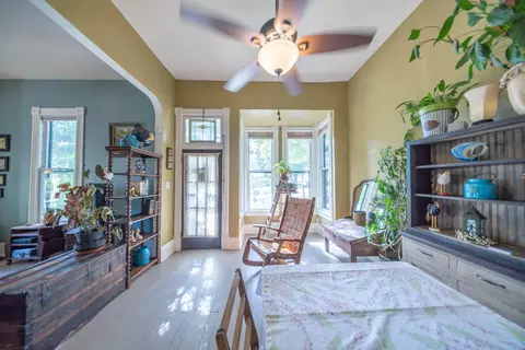 Entry Way - 204 Arch St, Thayer, MO 65791 photo 1 of 7