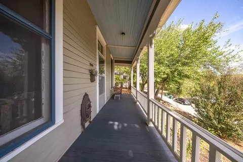 Exterior - 204 Arch St, Thayer, MO 65791 photo 8 of 19