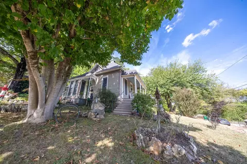 Exterior - 204 Arch St, Thayer, MO 65791 photo 4 of 19