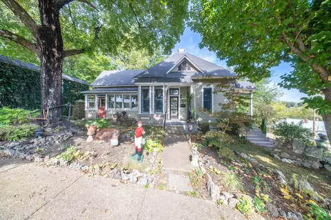 Exterior - 204 Arch St, Thayer, MO 65791 photo 5 of 19
