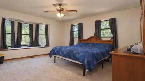 Bedroom - 8969 County Road 445, Winona, MO 65588 photo 1 of 8
