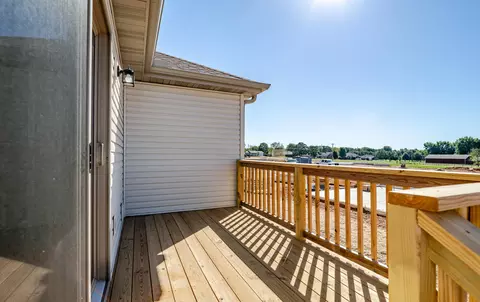 Exterior - 1002 Fenli Ave, Monett, MO 65708 photo 3 of 6
