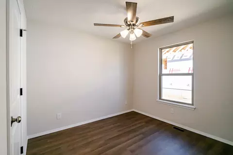 Bedroom - 1002 Fenli Ave, Monett, MO 65708 photo 6 of 7