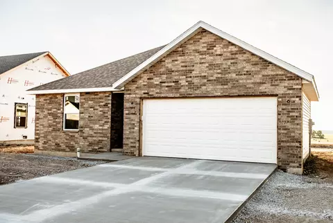 Exterior - 1002 Fenli Ave, Monett, MO 65708 photo 5 of 6