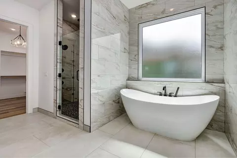 Bath - 6063 S Dollison Ave, Springfield, MO 65810 photo 3 of 13