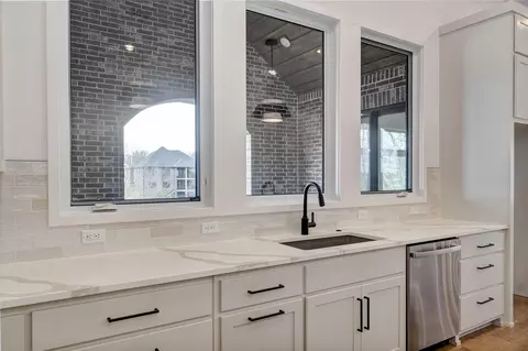 Kitchen - 6063 S Dollison Ave, Springfield, MO 65810 photo 4 of 7