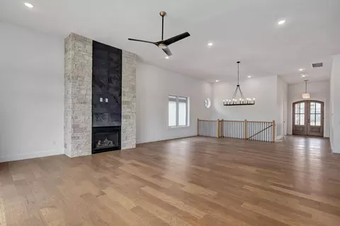Living - 6063 S Dollison Ave, Springfield, MO 65810 photo 3 of 10