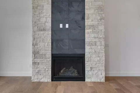 Living - 6063 S Dollison Ave, Springfield, MO 65810 photo 5 of 10