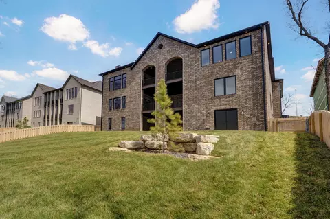 Exterior - 6063 S Dollison Ave, Springfield, MO 65810 photo 9 of 10