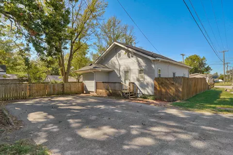 Exterior - 1352 N Ethyl Ave, Springfield, MO 65802 photo 4 of 10