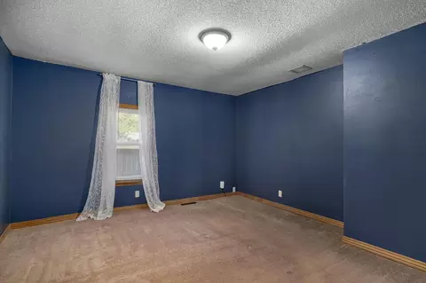 Bedroom - 1352 N Ethyl Ave, Springfield, MO 65802 photo 2 of 2
