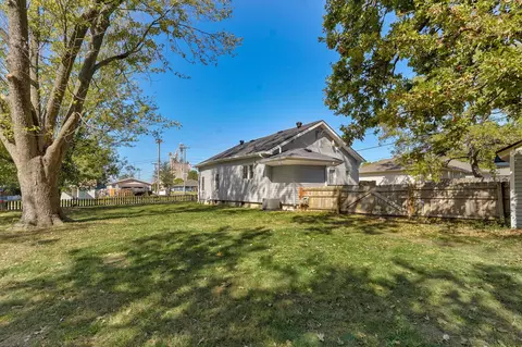 Exterior - 1352 N Ethyl Ave, Springfield, MO 65802 photo 6 of 10