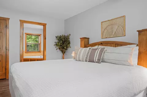 Bedroom - 42 Willow Oak Ln, Branson, MO 65616 photo 4 of 10
