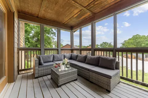 Exterior - 42 Willow Oak Ln, Branson, MO 65616 photo 5 of 9