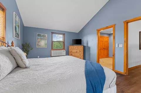Bedroom - 42 Willow Oak Ln, Branson, MO 65616 photo 6 of 10