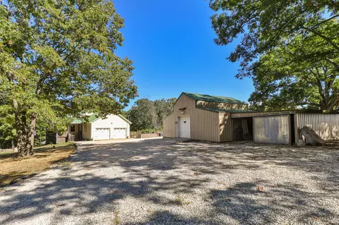Exterior - 218 Brookside Dr, Seymour, MO 65746 photo 5 of 26