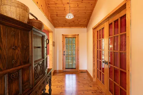 Entry Way - 218 Brookside Dr, Seymour, MO 65746 photo 1 of 7