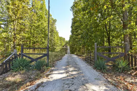 Exterior - 218 Brookside Dr, Seymour, MO 65746 photo 2 of 26