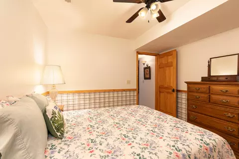Bedroom - 218 Brookside Dr, Seymour, MO 65746 photo 4 of 8