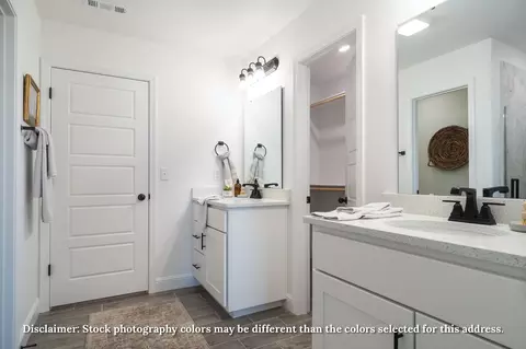 Bath - 1005 Aberdeen Ave, Carl Junction, MO 64834 photo 3 of 3