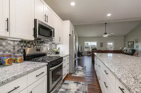 Kitchen - 779 E 446th Rd, Bolivar, MO 65613 photo 3 of 5