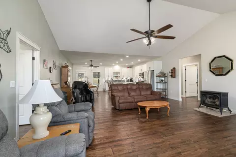 Entry Way - 779 E 446th Rd, Bolivar, MO 65613 photo 1 of 2