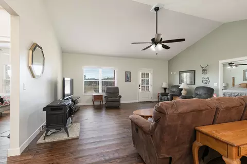 Living - 779 E 446th Rd, Bolivar, MO 65613 photo 1 of 1