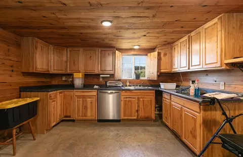 Kitchen - 779 E 446th Rd, Bolivar, MO 65613 photo 5 of 5