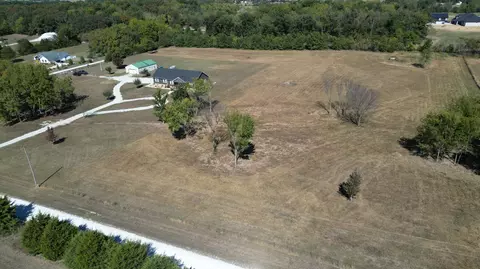 View/Area - 779 E 446th Rd, Bolivar, MO 65613 photo 2 of 5