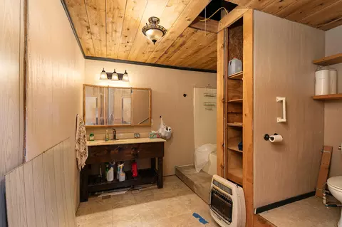 Bath - 779 E 446th Rd, Bolivar, MO 65613 photo 5 of 5