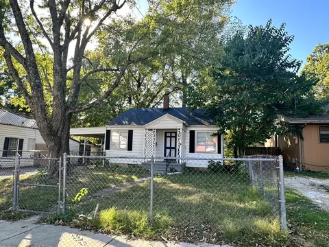Exterior - 2045 N Weller Ave, Springfield, MO 65803 photo 2 of 5
