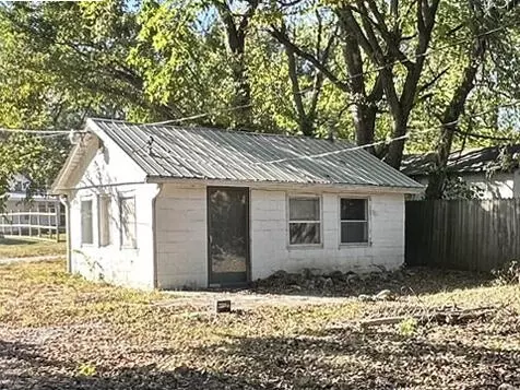 Exterior - 2045 N Weller Ave, Springfield, MO 65803 photo 5 of 5