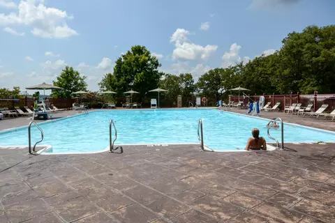 Exterior - 835 Fairview St #11, Branson, MO 65616 photo 3 of 6