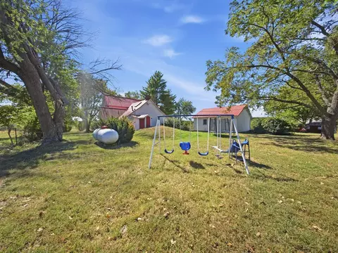 Exterior - 453 State Highway 32, Fair Play, MO 65649 photo 7 of 11