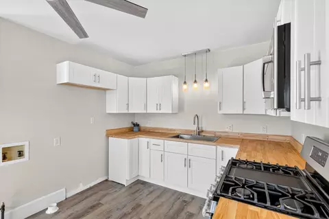 Kitchen - 320 E Pacific St, Springfield, MO 65803 photo 5 of 5
