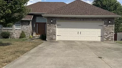 Exterior - 940 Bradford Ct, Marshfield, MO 65706 photo 2 of 8