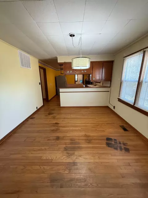 Dining - 17150 3rd St, Winona, MO 65588 photo 2 of 2
