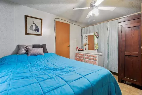 Bedroom - 10139 State Highway Ff, Zanoni, MO 65784 photo 2 of 2