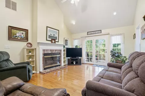 Living - 4307 N Willow Rd, Ozark, MO 65721 photo 1 of 3