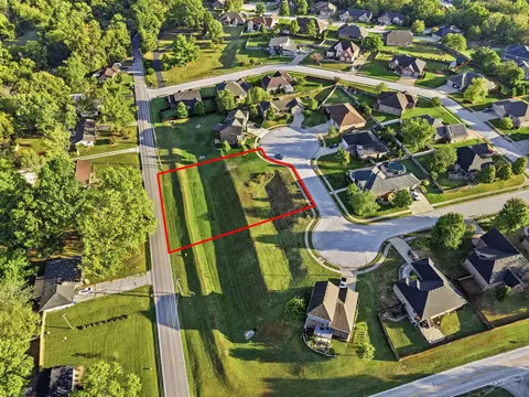 625 N Lincoln Ct, Ozark, MO 65721 photo 2