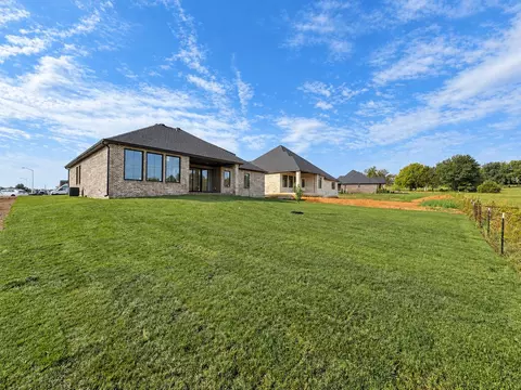 1689 N Wonderview Ln, Springfield, MO 65802 photo 3