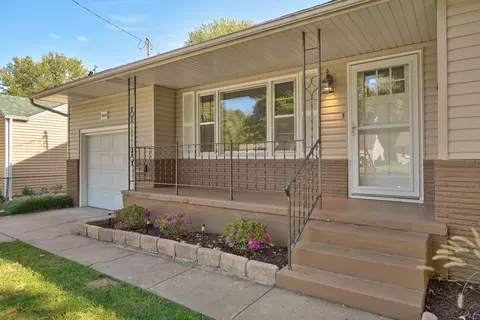 Exterior - 1838 S Kimbrough Ave, Springfield, MO 65807 photo 3 of 9